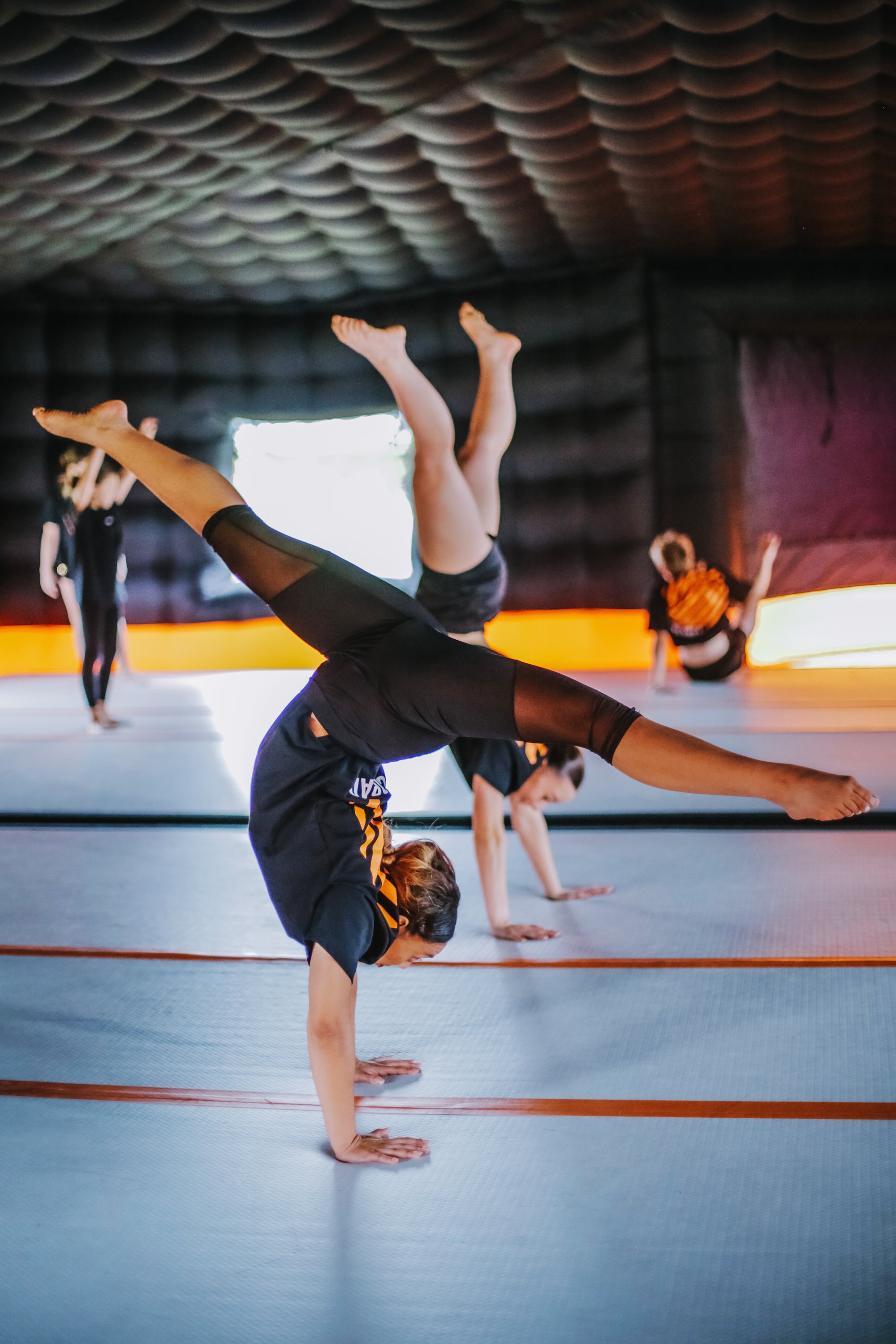 WALKOVERS & FRONT AERIALS